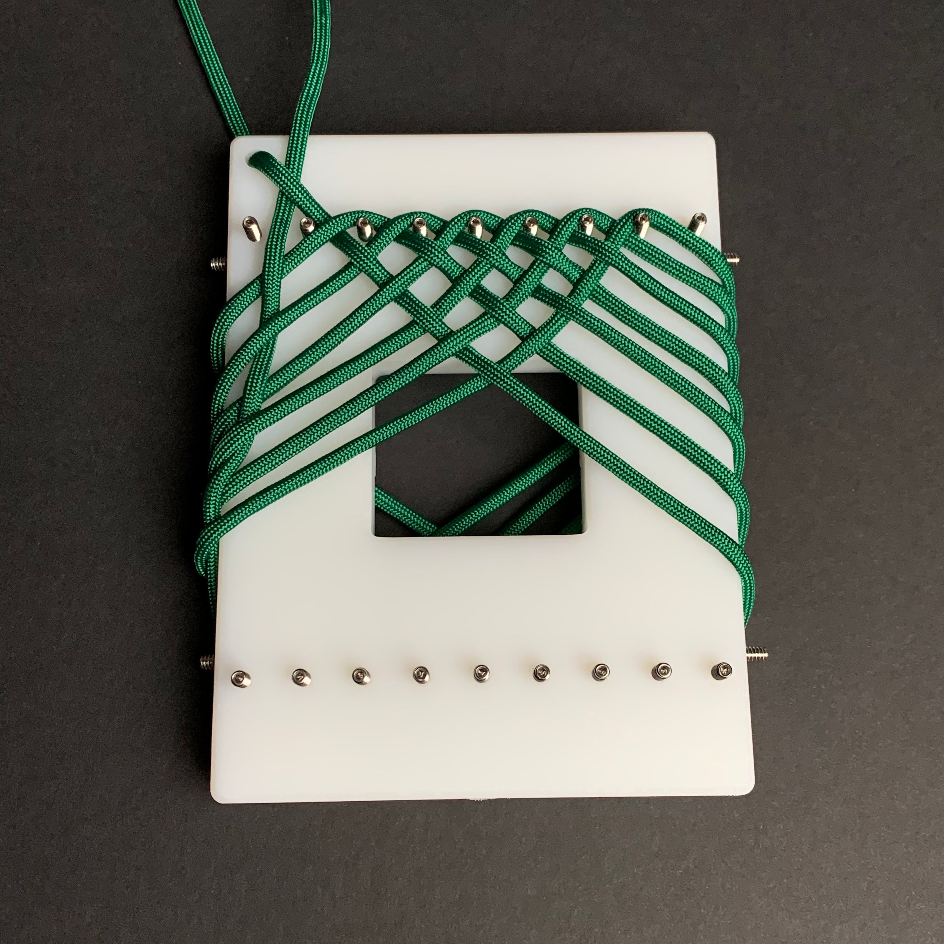 Turks Head Jig for Paracord Decorative Knots